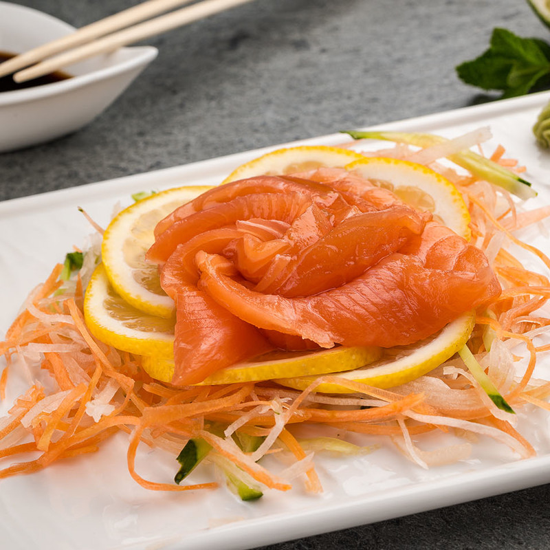 Сашими с лососем 1/70